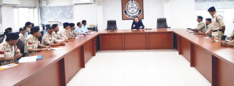 एसपी अमित कुमार विभाग और शाखावार करेंगे पुलिसकर्मियों के कार्यों की समीक्षा, मुहर्रिर की बैठक लेकर दिए आवश्यक दिशा निर्देश