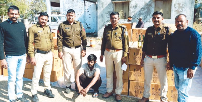 पुलिस कार्रवाई : 510 पेटी अवैध शराब से भरा कंटेनर पकड़ा, पुलिस थाना बिलपांक की कार्रवाई, शराब और कंटेनर की कीमत एक करोड़ 22 लाख से अधिक, पुलिस पूछताछ में हरियाणा का कंटेनर चालक नहीं दे पाया जवाब, हरियाणा से महाराष्ट्र लेजा जा रही थी अवैध शराब