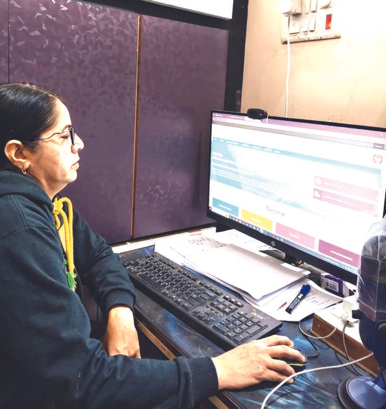 हम होंगे कामयाब के तहत् ‘शी बॉक्सÓ पहुंचा जन जन तक