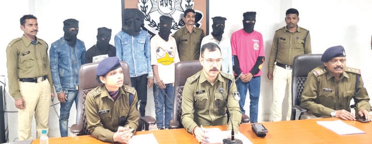 डकैती की वारदात का 2 दिन में पुलिस ने किया खुलासा, राजस्थान निवासी 6 आरोपी गिरफ्तार, 2 की तलाश