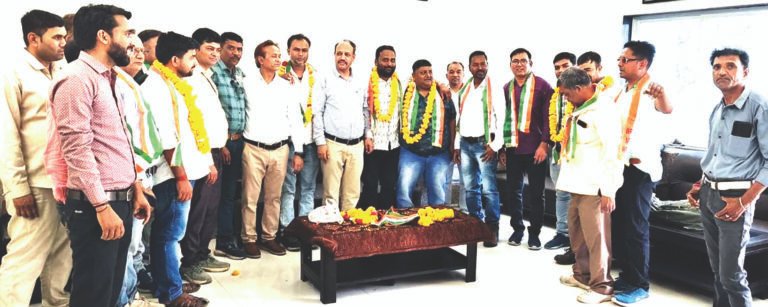 मंडल की सीहोर शाखा के 22 कर्मचारियों ने एम्प्लोयज यूनियन छोड़कर मजदूर संघ की सदस्यता ग्रहण की