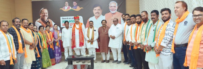 भाजपा के नवनियुक्त मंडल पदाधिकारियों का स्वागत सम्मान, राजनीति में पद काम करने का भाव देता है : कैबिनेट मंत्री चेतन्य काश्यप
