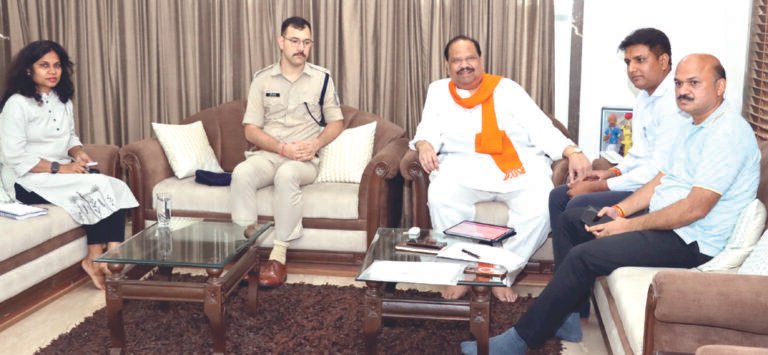 रतलाम में होने वाली रीजनल राइज कॉन्क्लेव की तैयारियों को लेकर मंत्री श्री काश्यप ने अधिकारियों की बैठक ली, कॉन्क्लेव के संबंध में कलेक्टर एसपी सहित संबंधित अधिकारियों को दिए निर्देश