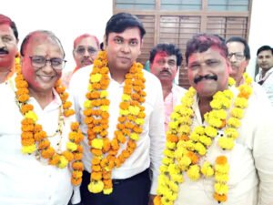 प्रितेश गादिया बने रतलाम रेडक्रॉस सोसायटी के चेयरमेन, 10 बाद हुए चुनाव, दस सदस्य पद के लिए 26 उम्मीदवार मैदान में थे