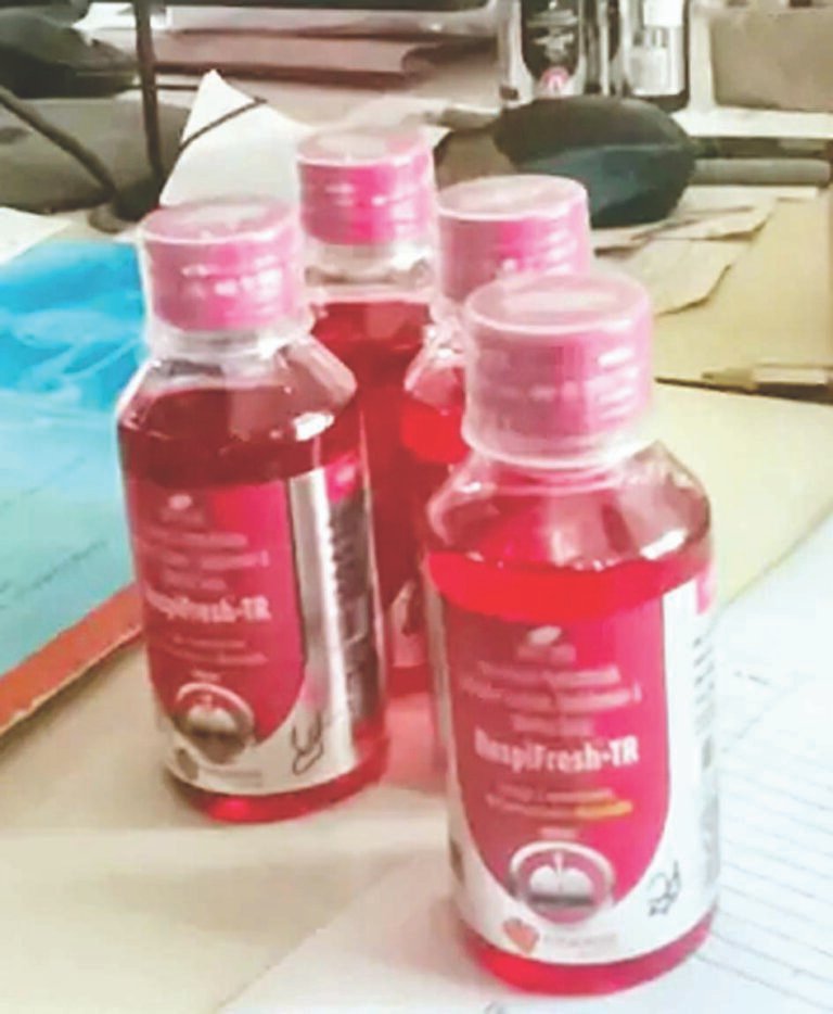 एमपी में बैन गुजरात का सिरप रतलाम में मिला : माहेश्वरी सर्जिकल हाउस से मिली प्रतिबंधित 36 बोतल, बैन कंपनी के फार्मूले की दूसरी दवाई भी मिली