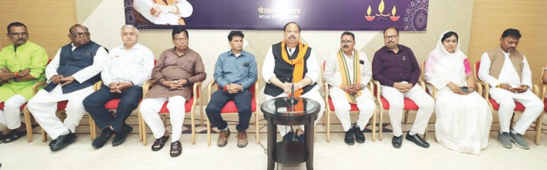 पत्रकार दीप मिलन समारोह, औद्योगिक विकास के साथ विकसित रतलाम की परिकल्पना होगी पूर्ण, मीडिया करे सकारात्मक सहयोग : मंत्री काश्यप