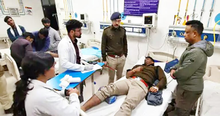 रिटायर्ड शिक्षिका के हत्यारे का एनकाउंटर, टीआई घायल, पिस्टल छीनकर भाग रहा था, पैर में मारी गोली; लूट के इरादे से किया था मर्डर