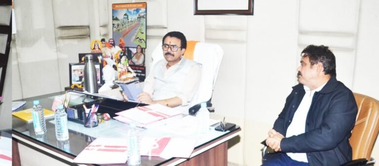 महापौर प्रहलाद पटेल की अध्यक्षता में आयोजित हुई महापौर परिषद की बैठक। जनहितैषी प्रस्तावों को दी स्वीकृति