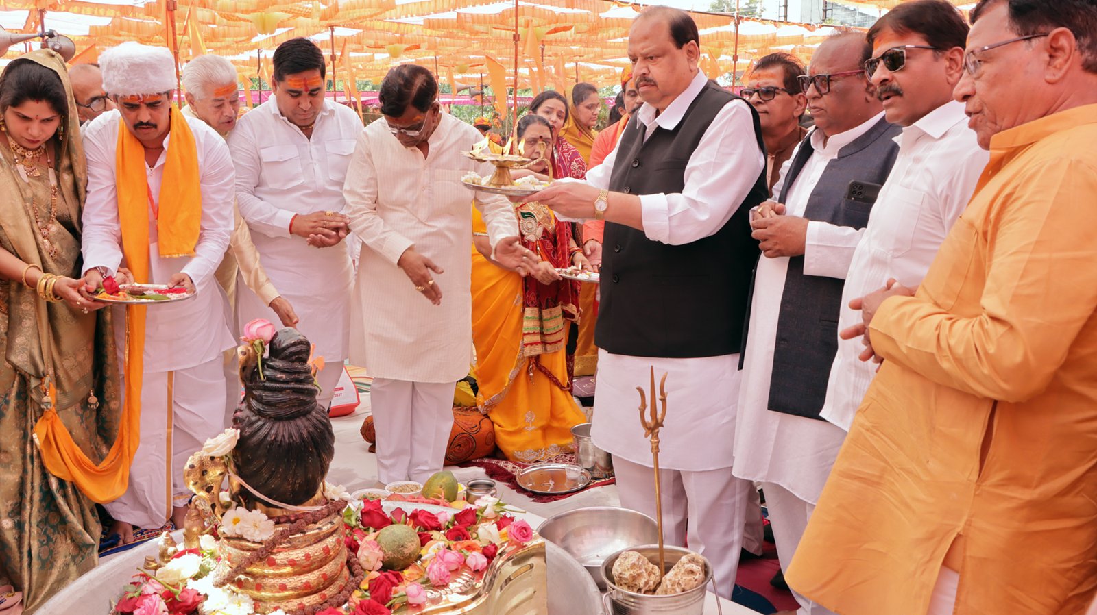 धर्म संस्कृति और पर्व का जीवन में विशेष महत्व – कैबिनेट मंत्री चेतन्य काश्यप महाशिवरात्रि पर शिव भक्ति के विभिन्न आयोजनों में हुए शामिल।