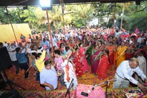 प्रभु प्रेमी संघ के फागोत्सव में पं गोपालकृष्ण शर्मा के भजनो पर झूमे भक्तगण।