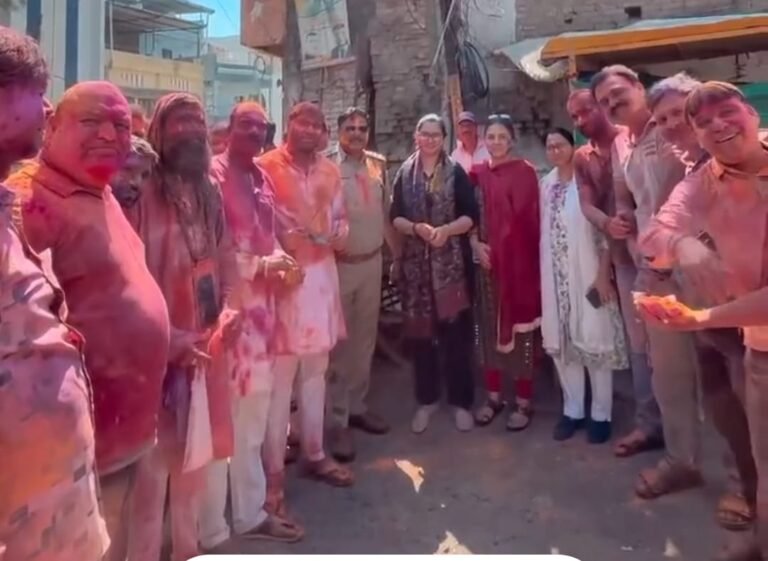 सड़क से लेकर आसमान तक छाया पंचमी का उल्लास।