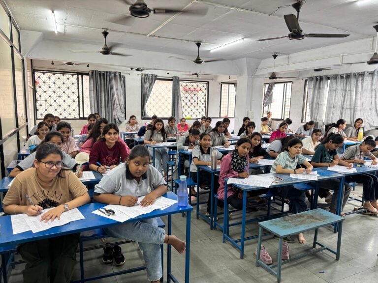 रतलाम में रहकर बनेंगे डॉक्टर-इंजीनियर, अभ्यास कॅरियर इंस्टीट्यूट में 1 अप्रैल से नया सत्र।