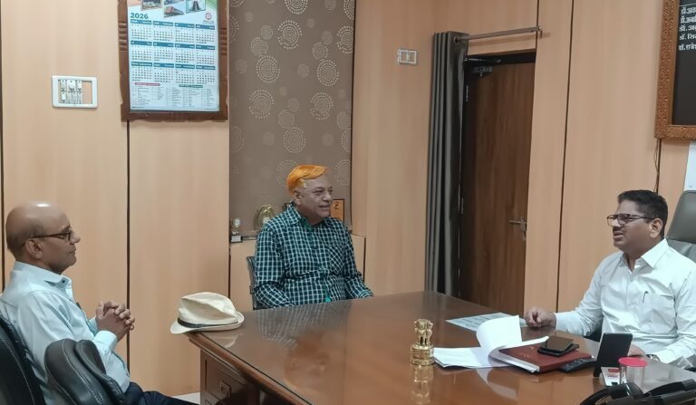 स्वास्थ्य गोष्ठी,शिविर सहित अन्य मुद्दों पर चर्चा हुई।