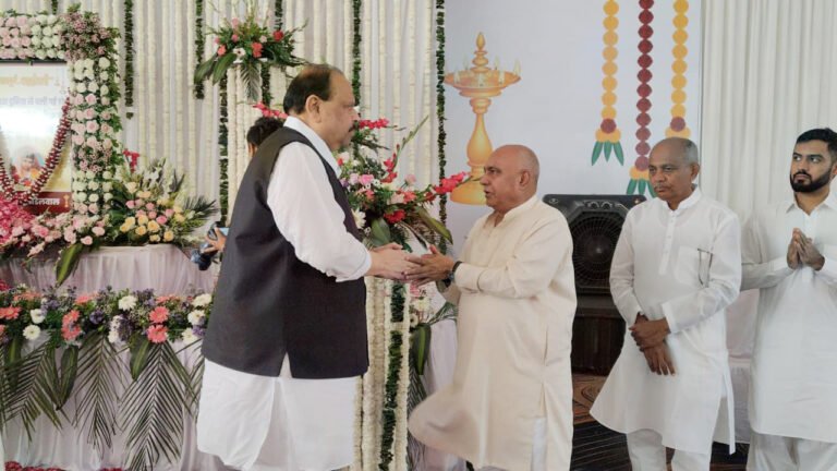 कैबिनेट मंत्री काश्यप ने प्रदेश अध्यक्ष को जताई शोक संवेदना।