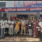 4 लाख रुपये के 21 गुमशुदा मोबाइल मालिकों को लौटाए।