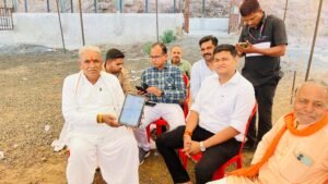 विधायक रतलाम ग्रामीण श्री मथुरालाल डामर ने भरा स्व गणना पत्र।