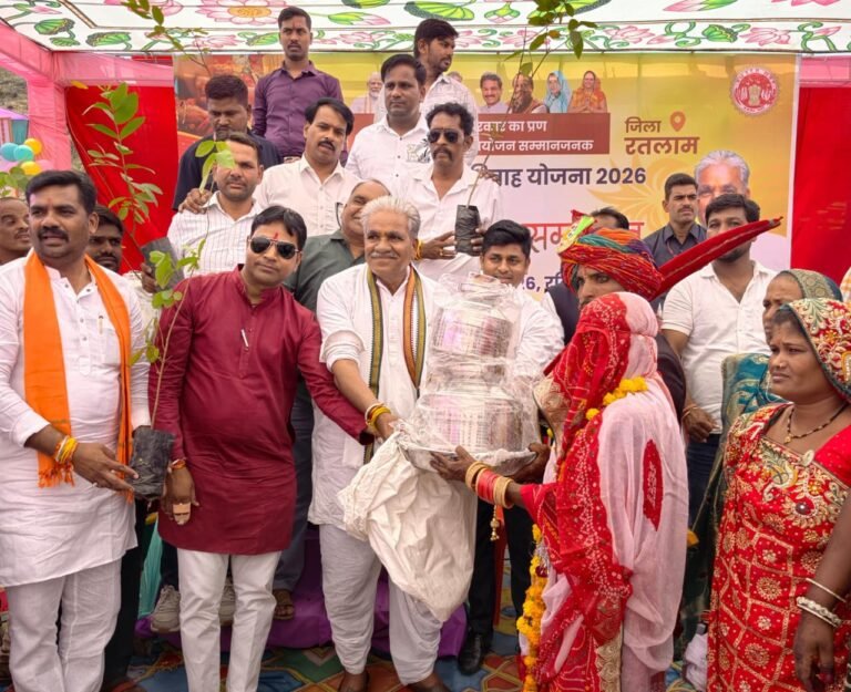 मुख्यमंत्री कन्यादान विवाह योजना अंतर्गत गांव कुंडाल में परिणय सूत्र में बंधें 167 जोड़े।