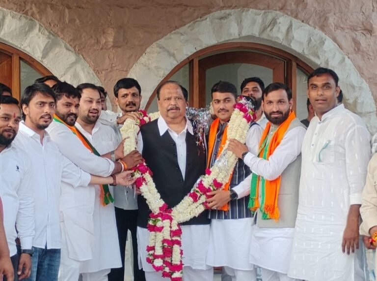 विप्लव जैन और शुभम गुर्जर ने भोपाल में जताया केबिनेट मंत्री काश्यप का आभार ।