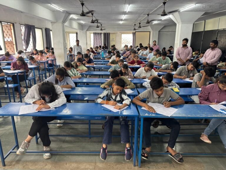 अभ्यास प्रतिभा खोज परीक्षा 2026,             24 मई को रतलाम में होगा प्रतिभाओं का महाकुंभ।