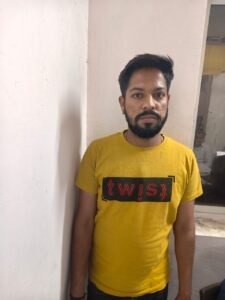 रतलाम पुलिस की सफलता: 1.78 लाख की अवैध शराब मामले में फरार इनामी आरोपी गिरफ्तार