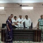 जनपद पंचायत रतलाम मे नवविवाहितों को रतलाम ग्रामीण विधायक द्वारा चेक वितरित किए गए।