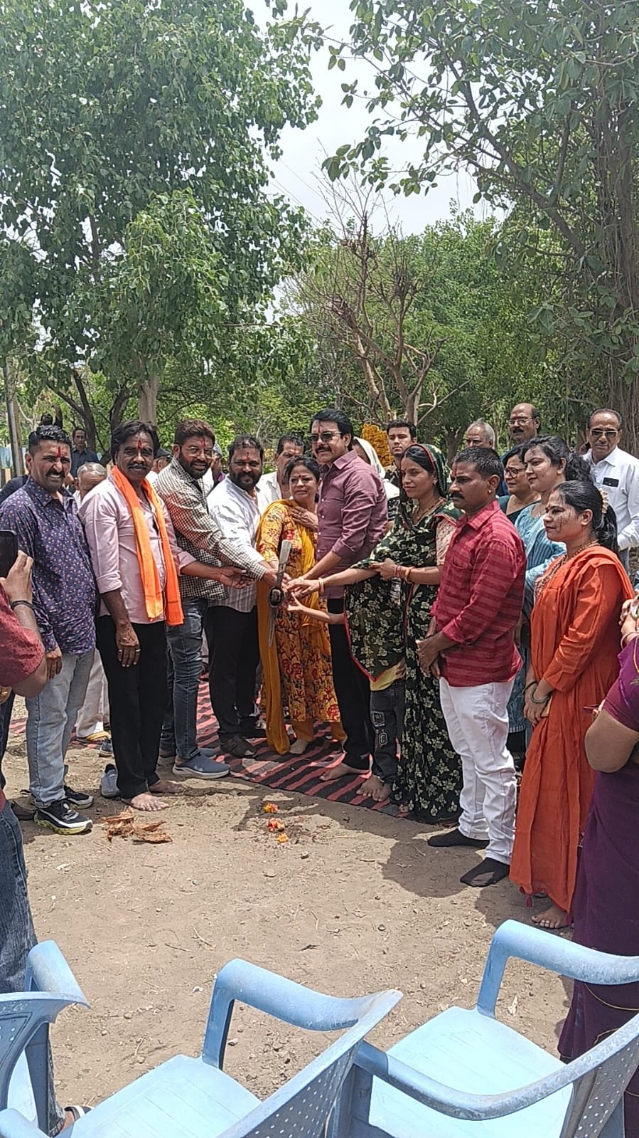 जवाहर नगर मुक्तिधाम रोड वाले उद्यान की बनेगी बाउण्ड्रीवॉलमहापौर प्रहलाद पटेल ने किया निर्माण कार्य का भूमि पूजन