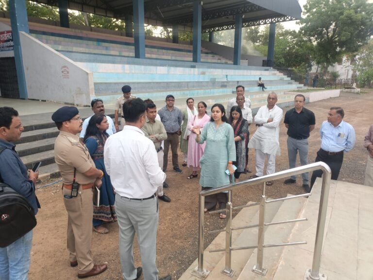 कलेक्टर ने अन्तर्राष्ट्रीय योग दिवस कार्यक्रम स्थल का निरीक्षण किया