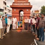 परशुराम युवा संघ ने शहीद चौक पर सामाजिक कार्यकर्ता स्व. भारत भूषण तिवारी को दी भावभीनी श्रद्धांजलि।