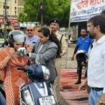 सड़क सुरक्षा की अनोखी मिसाल: पटेल मोटर्स और यातायात पुलिस ने बांटे 150 से अधिक नि:शुल्क हेलमेट