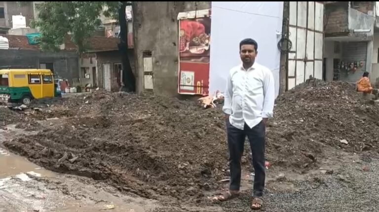 महावीर कॉलोनी में बगीचे की सरकारी जमीन पर कब्जे का आरोप अवैध निर्माण रोकने की कि मांग।