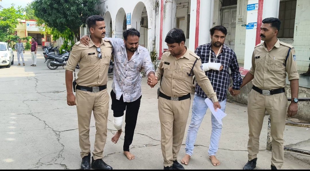 रतलाम सराफा कारोबारी फायरिंग कांड में बड़ी सफलता: 40 लाख की सुपारी देकर बुना गया था दहशत का जाल, मास्टरमाइंड सहित दो गिरफ्तार