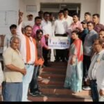 अजाक्स भवन भोपाल में कथित अवैध कब्जे के विरोध में कलेक्टर के नाम सौंपा ज्ञापन