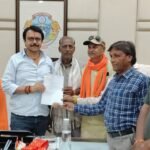 नगर निगम संयुक्त सफाई कर्मचारी संघर्ष समिति द्वारा बकाया एरियर राशि का भुगतान किए जाने हेतु ज्ञापन सौंपा।