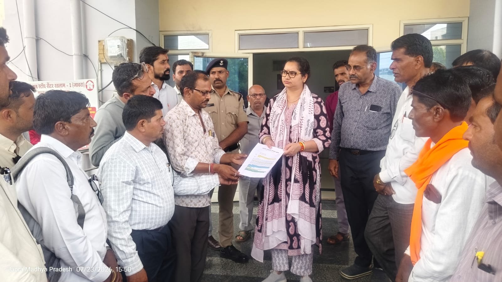 श्यामसिंह गुर्जर पर कर्मचारियों को धमकी देने के आरोप संयुक्त कर्मचारी संगठन ने सौंपा ज्ञापन, 7 दिन में कार्रवाई की मांग
