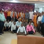 बैंक की नौकरी छोड़कर हॉलीवुड में म्यूजिकल डायरेक्टर बने त्रिपाठी।