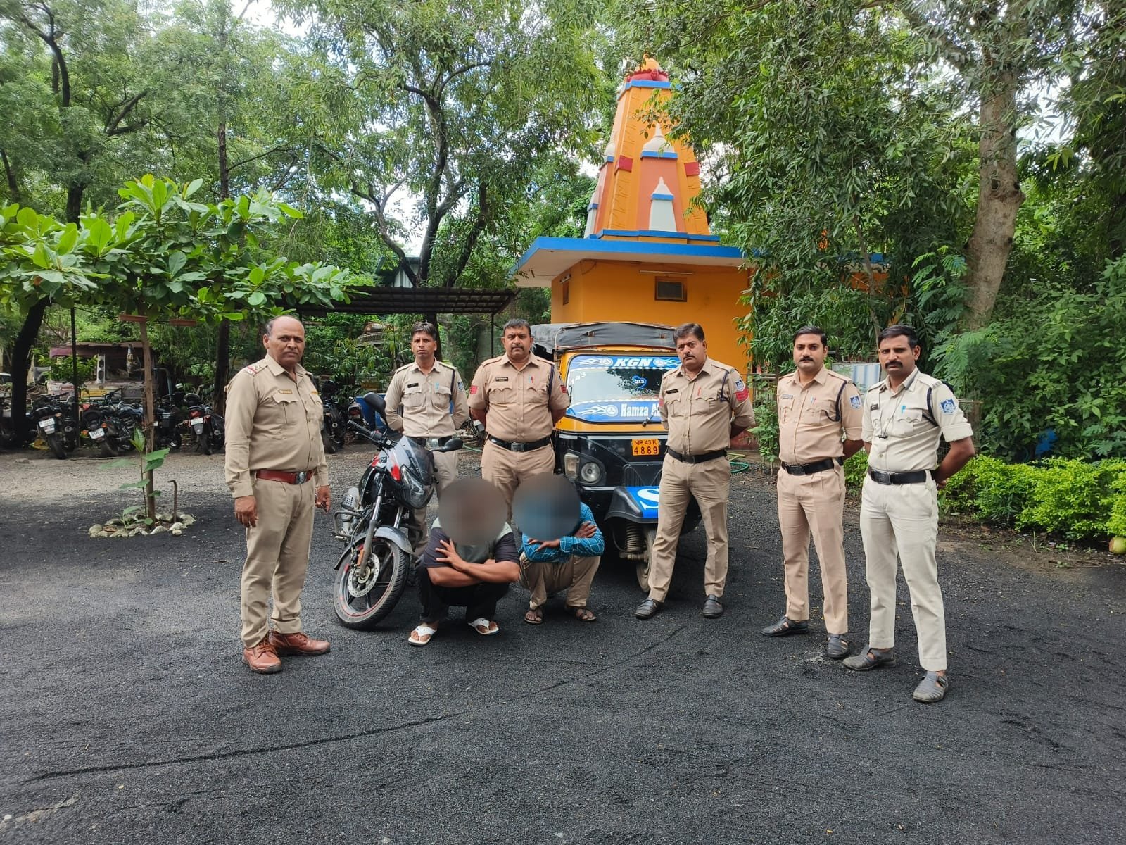 रतलाम पुलिस की बड़ी सफलता: सुनसान खेतों को निशाना बनाने वाला लहसुन चोर गिरोह बेनकाब, दो गिरफ्तार