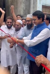 कई दशकों बाद अशोक नगर के मुख्य मार्ग के निर्माण पर क्षेत्रवासियों ने चौराहे का नाम रखा “महापौर पटेल साहब चौराहा” और किया ऐतिहासिक स्वागत ।