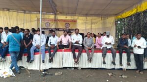 पटवारियों की हड़ताल दूसरे दिन, शिक्षक संघ ने भी दिया समर्थन, कल काले वस्त्र पहनकर करेंगे विरोध