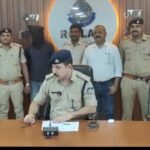 बड़ावदा पुलिस ने 36 घंटे में किया अंधे कत्ल का खुलासा हत्या का आरोपी गिरफ्तार, पुलिस अधीक्षक कार्यालय पर SP ने दी जानकारी।