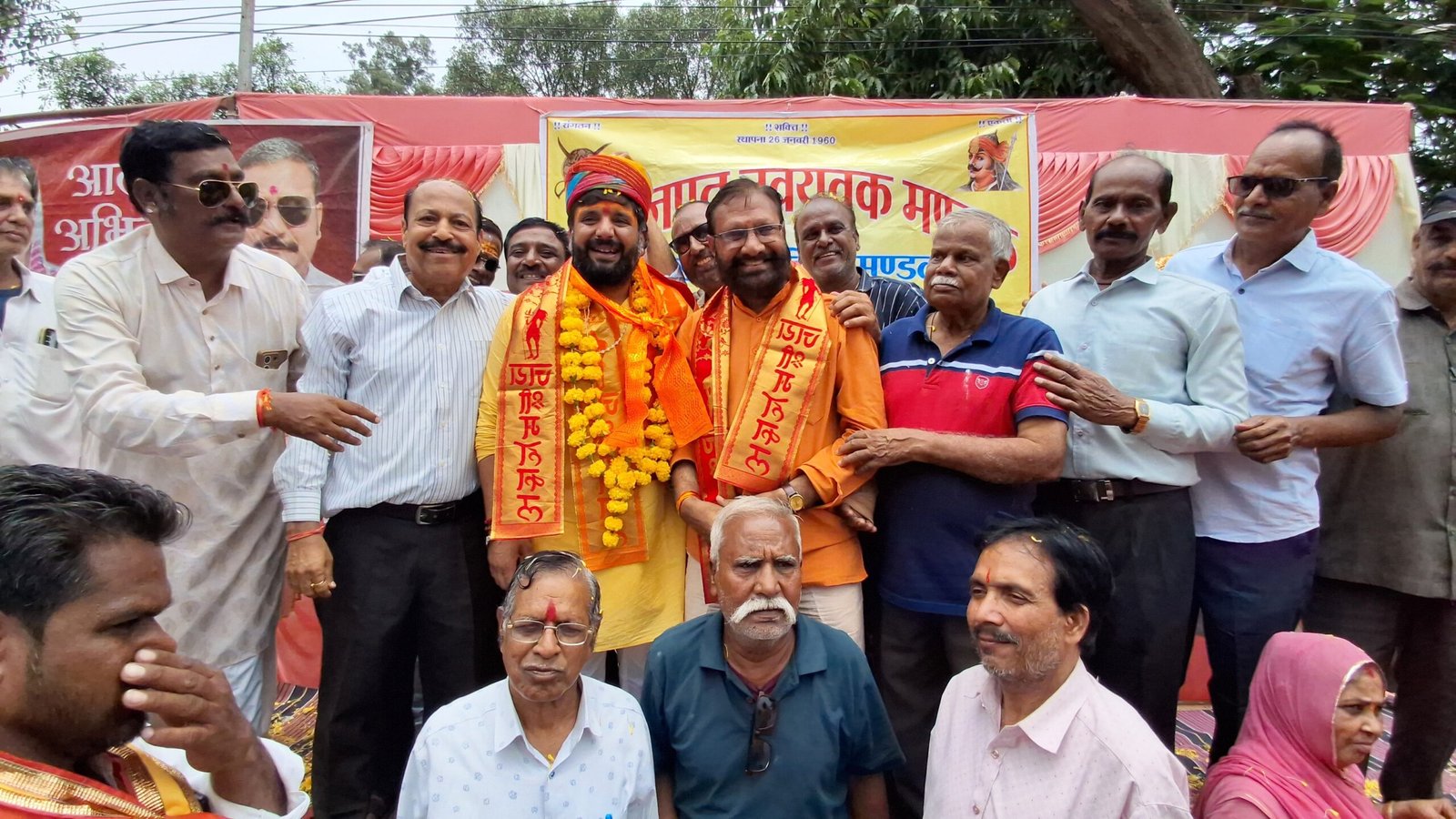 निष्ठा कावड़ यात्रा का पावर हाउस रोड पर श्री राजपूत नवयुवक मंडल न्यास, महिला मंडल, रतलाम एवं क्षेत्रीय पार्षद श्रीमती मनीषा विजय सिंह चौहान के नेतृत्व में भव्य स्वागत किया गया।
