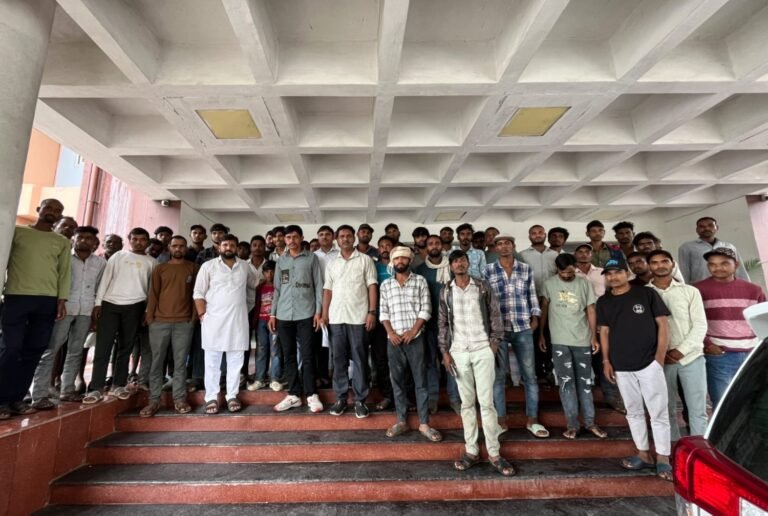 कीचड़ में तब्दील हुआ रास्ता, ग्रामीणों की राह हुई मुश्किल: कलेक्टर को पत्र लिखकर पक्के मार्ग की गुहार
