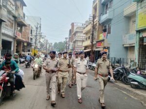 आगामी त्योहारों के दृष्टिगत वरिष्ठ पुलिस अधिकारियों ने शहर की सुरक्षा एवं यातायात व्यवस्थाओं का लिया जायजा