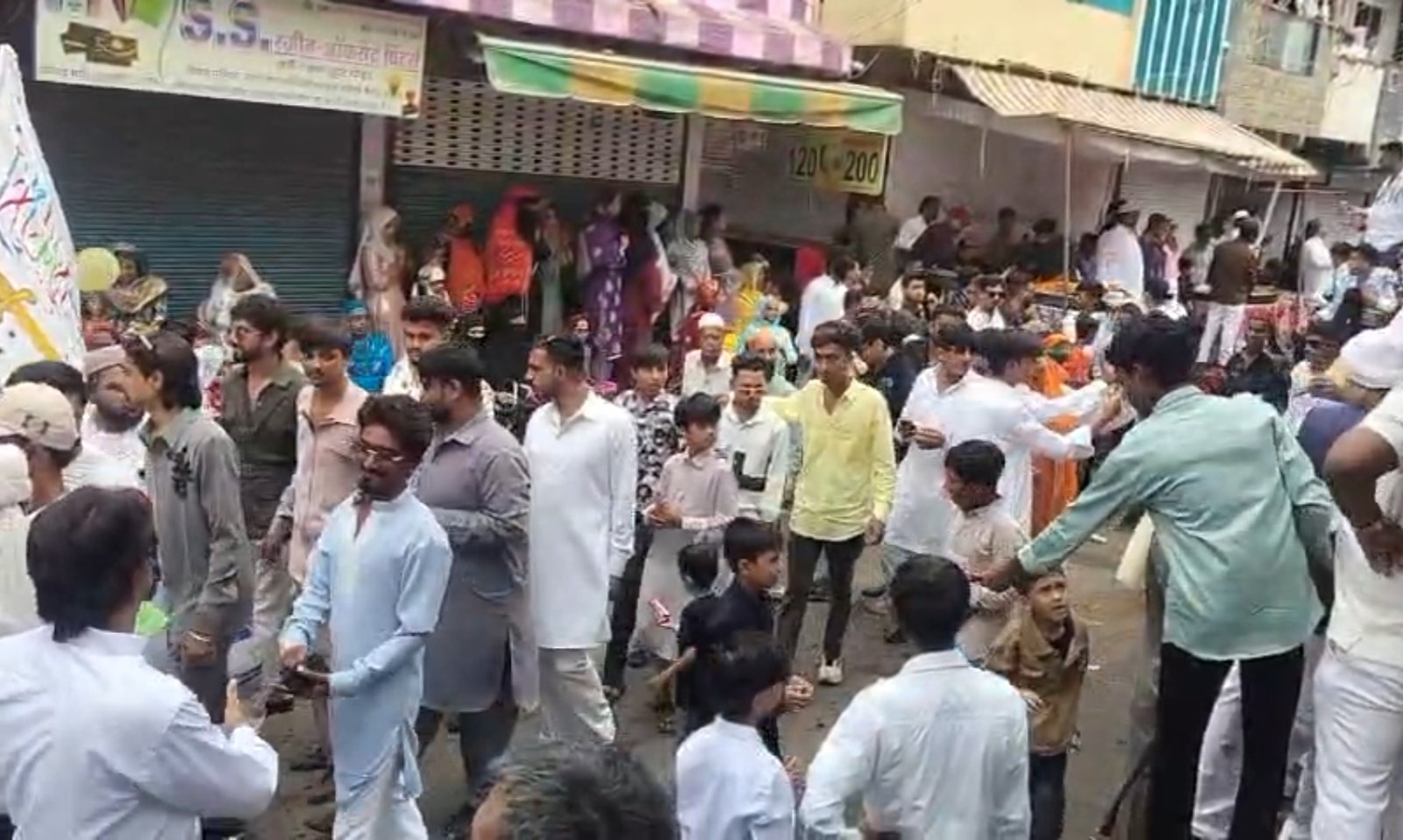 जश्ने ईद मिलादुन्नबी पर धार में निकला भव्य जुलूस