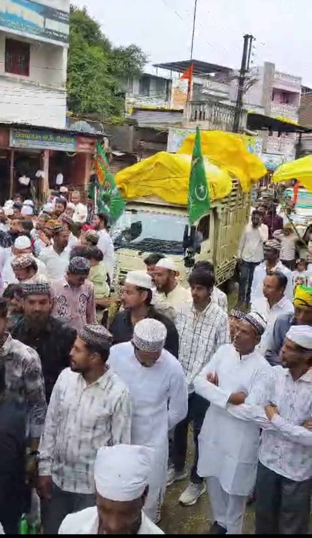 जश्ने ईद मिलादुन्नबी पर केसुर में निकला भव्य जुलूस