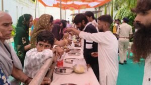 रतलाम सर्किल जेल में भावुक क्षण: बहनों ने बंदियों की कलाई पर बांधी राखी, सलाखों के पीछे छलके आंसू