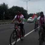 कांग्रेस संगठन में सुधार की मांग: रतलाम के 5 कार्यकर्ता साइकिल से दिल्ली रवाना, ‘एक व्यक्ति-एक पद’ लागू करने पर अड़े