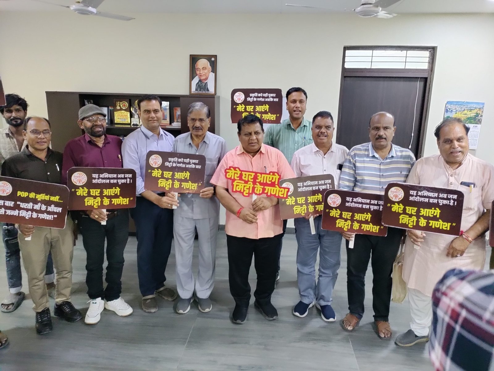 मिट्टी की बड़ी मूर्तियां बनाने वाले कलाकारों को किया जाएगा सम्मानित : अपर कलेक्टर रावत