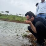 कलेक्टर ने तालाब का पानी खुद पीकर चखा, बोले- पानी का स्वाद हिमालयन ड्रिंकिंग वाटर जैसा