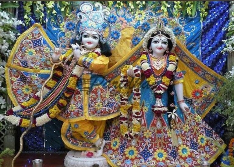 कही मटकी फोड़ने तो कही भजन तो कही हाड़ी उतारने के होगे आयोजन, जन्माष्टमी को लेकर कृष्ण मंदिरों में तैयारी पूर्ण, आज कान्हा के जन्म पर होगे कई आयोजन।
