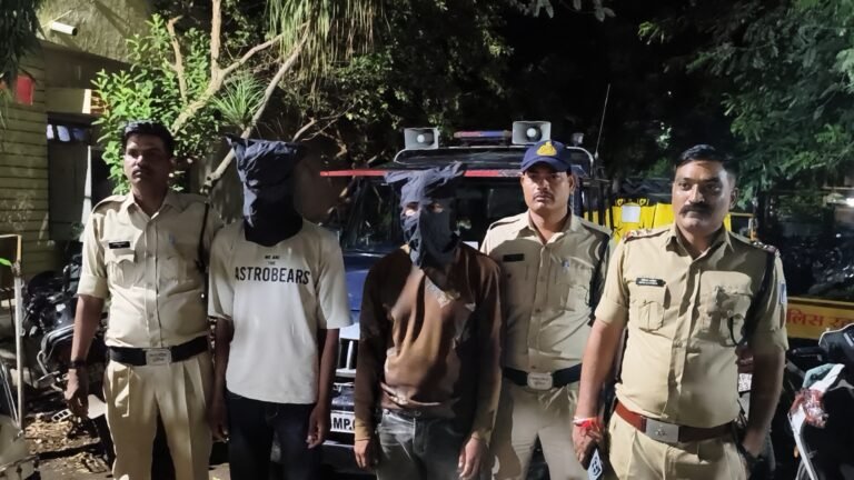 फोटो खींचकर व्हाट्सएप ग्रुप पर करते थे वायरल: रेकी कर चोरी करने वाला शातिर बदमाश गिरफ्तार, 20-25 लोगों का गैंग सक्रिय